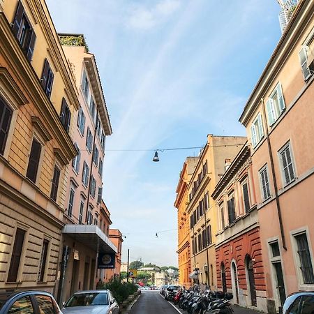 Style Apartment Julia 50 Mt From Colosseum Roma Exterior foto